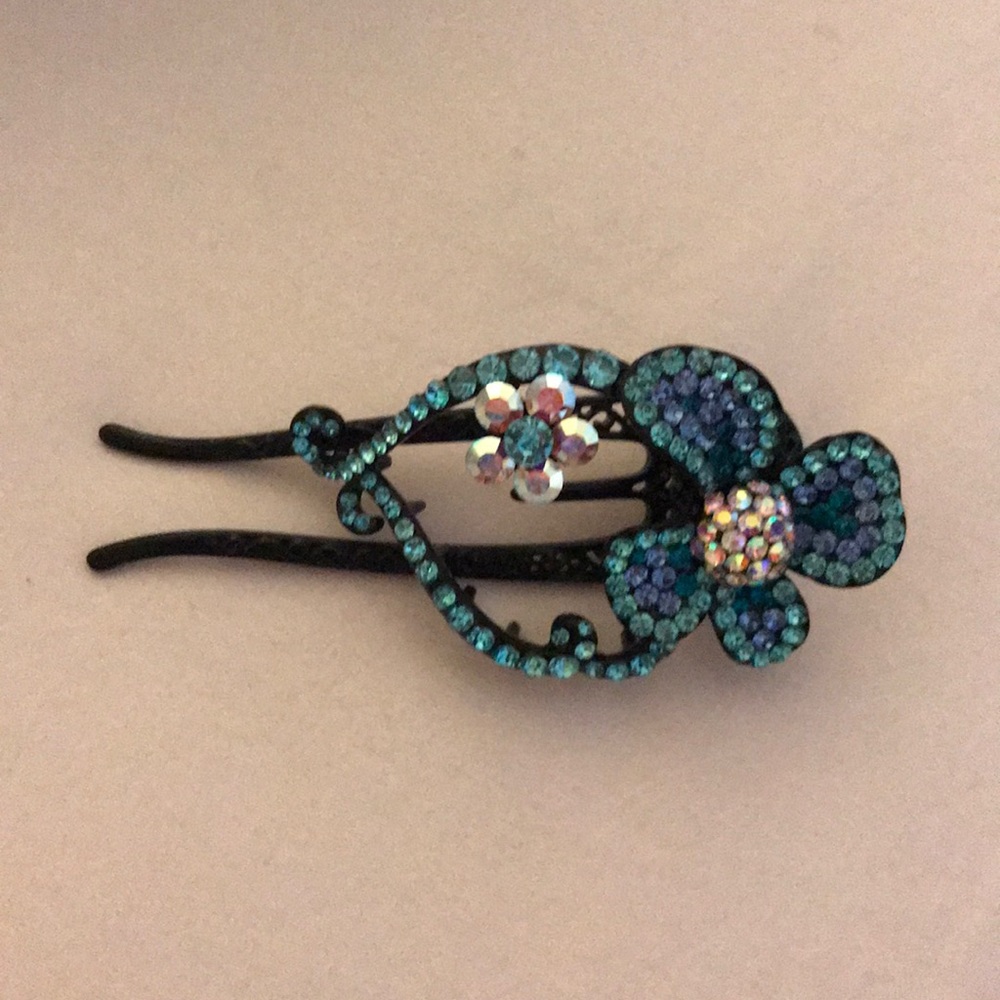 NWOT hair accessories
